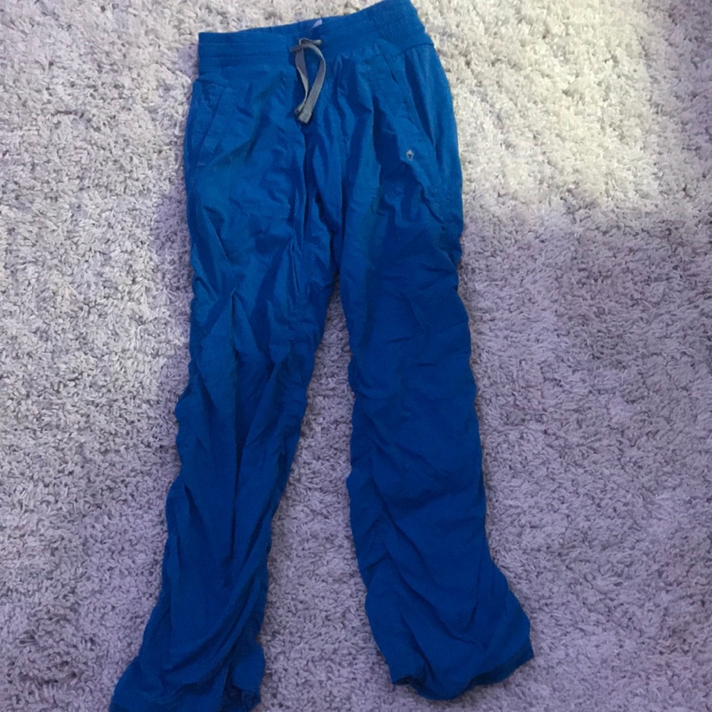 Barely used blue Aviva yoga pants.